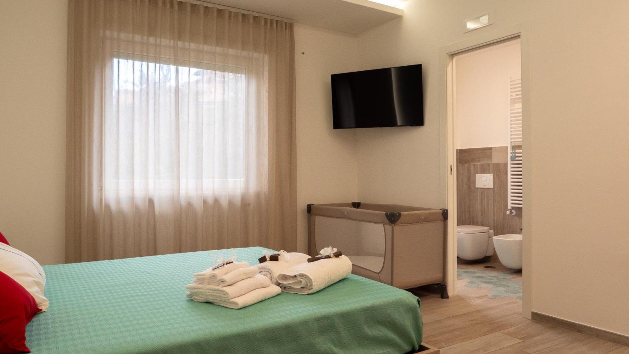 Wanderlust Guesthouse Гаета Екстер'єр фото